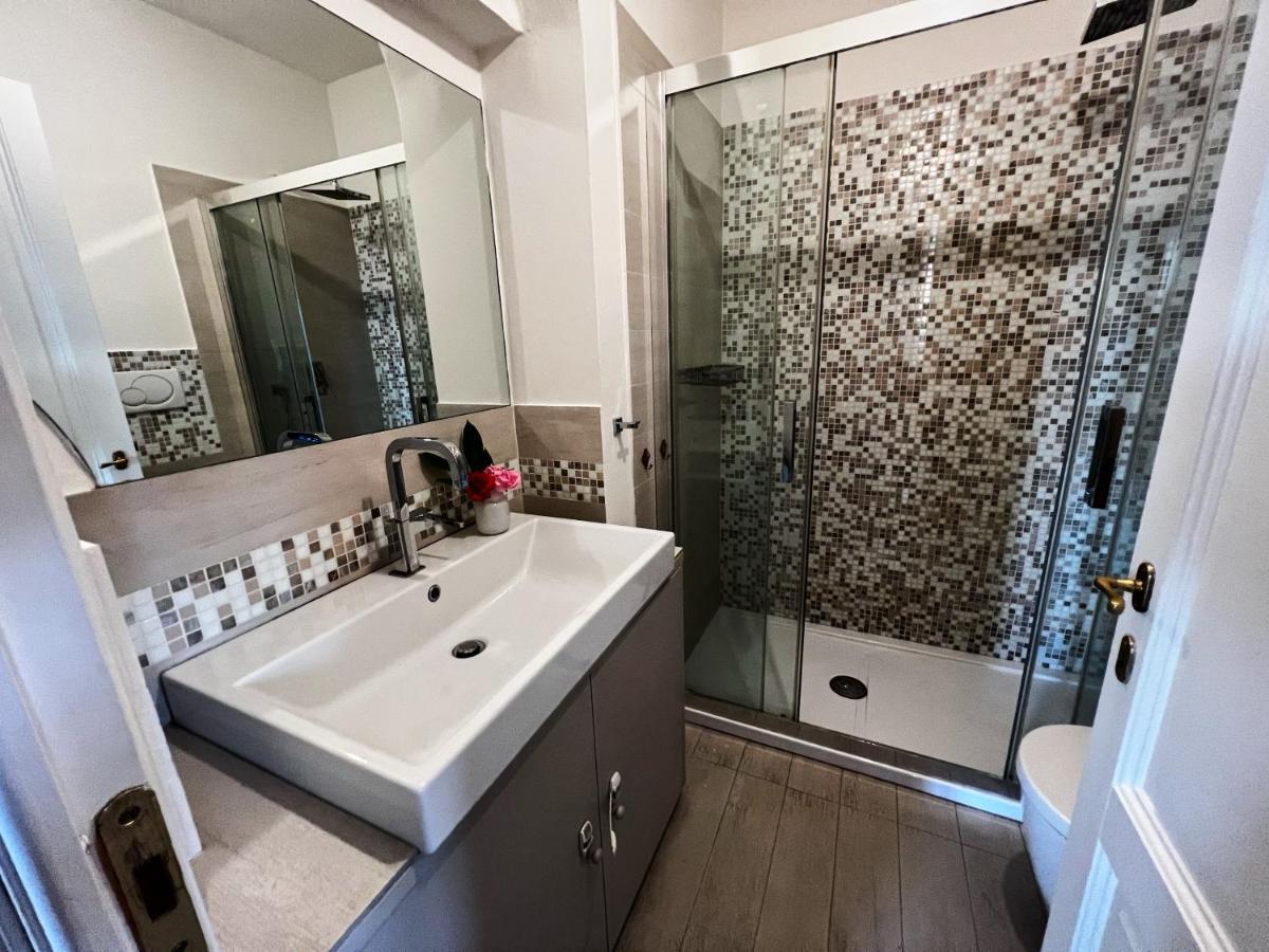 Chic Apt In Villa - Dolcevita Holiday ฟลอเรนซ์ ภายนอก รูปภาพ