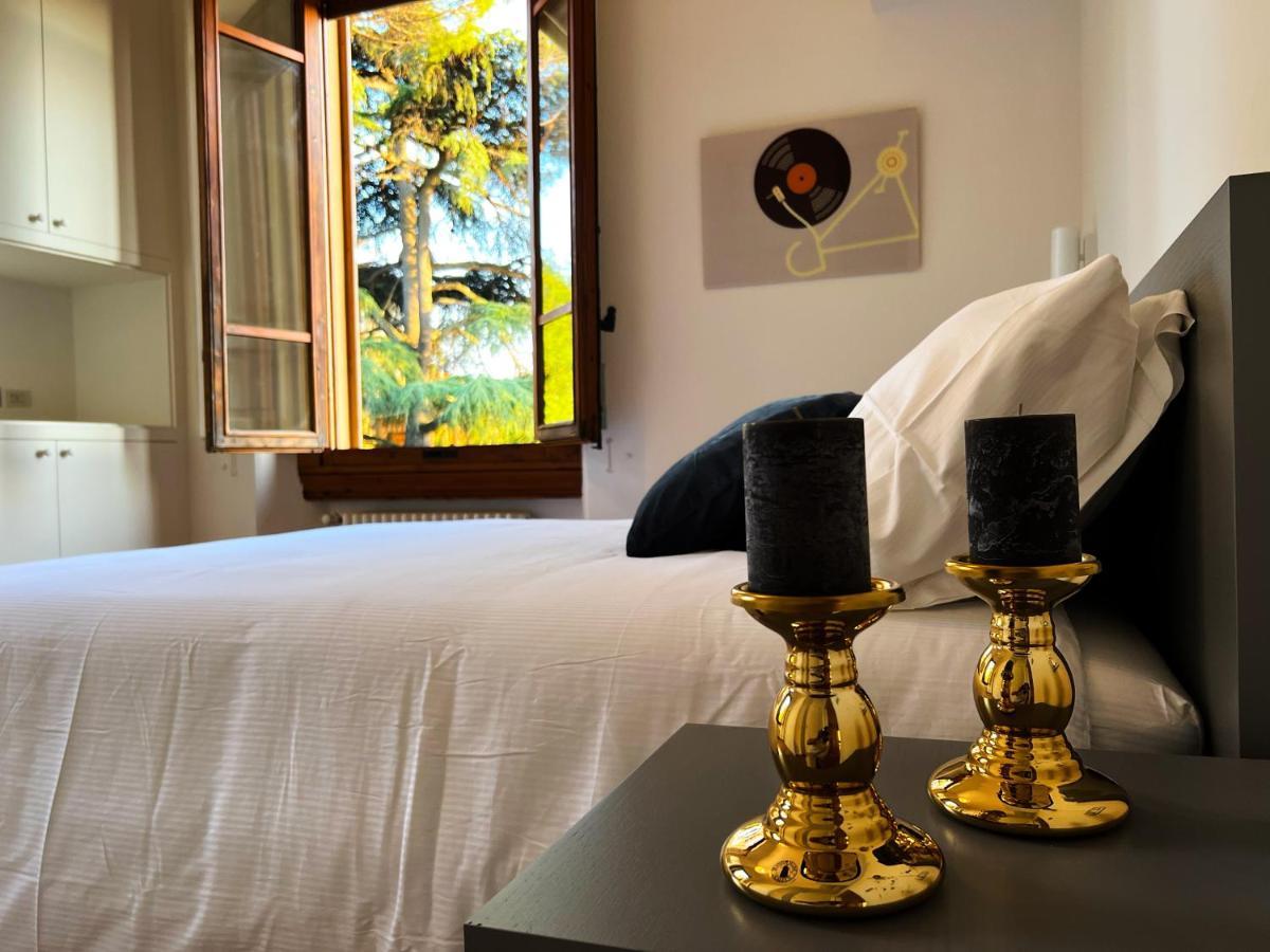 Chic Apt In Villa - Dolcevita Holiday ฟลอเรนซ์ ภายนอก รูปภาพ