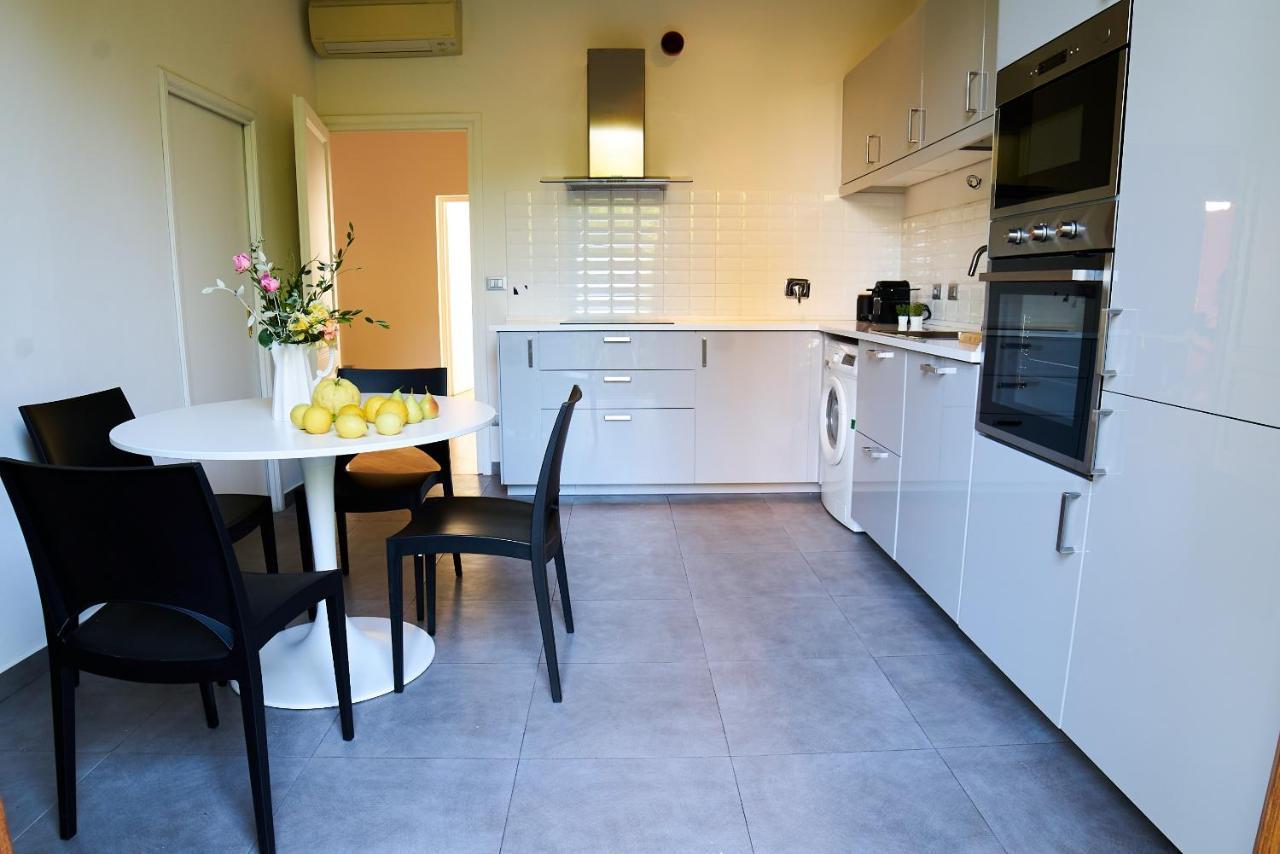 Chic Apt In Villa - Dolcevita Holiday ฟลอเรนซ์ ภายนอก รูปภาพ